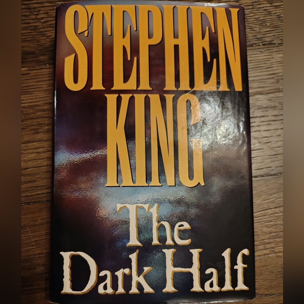 Stephen King 'The Dark Half' Hardcover Book Copywrite 1989